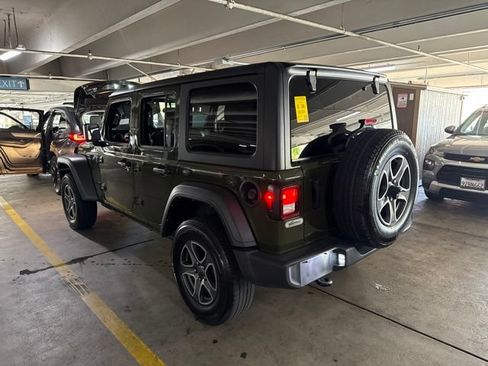 Used 2022 Jeep Wrangler Unlimited Sport AWD/4WD image 4