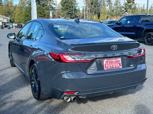 Used 2025 Toyota Camry SE w/ Multimedia Upgrade Package image 9
