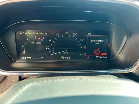 Used 2018 Lincoln Continental Reserve AWD/4WD image 12