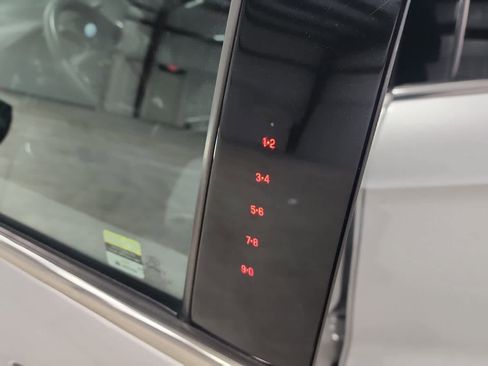 Used 2019 Ford Escape SE image 19