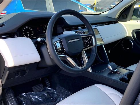 Certified 2024 Land Rover Discovery Sport S image 17