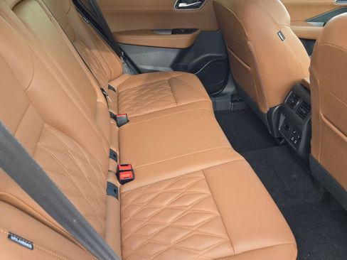 Used 2024 Nissan Rogue Platinum w/ Platinum Premium Package image 12