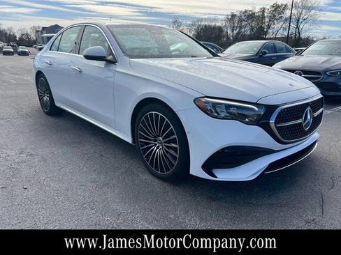 New 2026 Mercedes-Benz E 350 4MATIC Sedan image 3
