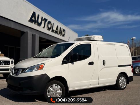 Used 2015 Nissan NV200 SV image 1
