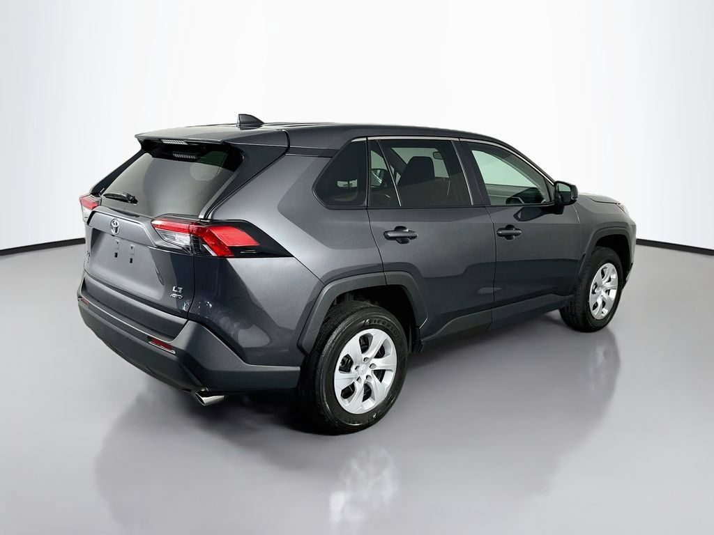 Used 2025 Toyota RAV4 LE AWD/4WD image 7