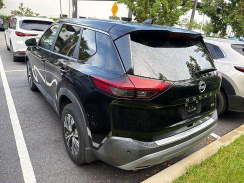 Used 2023 Nissan Rogue SV FWD image 14