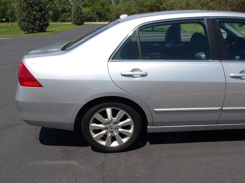 Used 2007 Honda Accord EX image 32