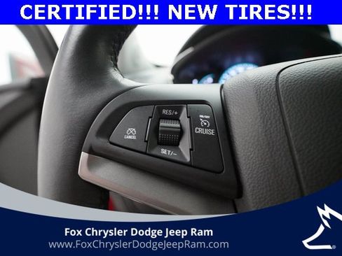 Used 2022 Chevrolet Trax LT w/ LT Convenience Package image 17