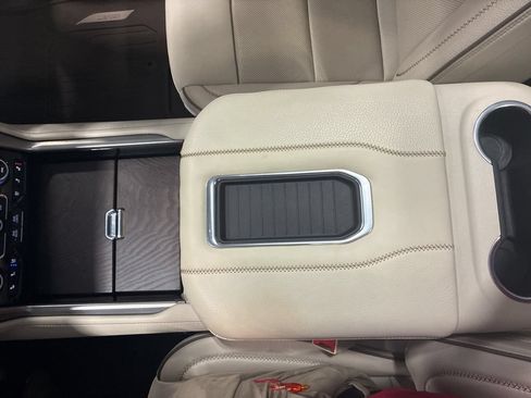 Used 2024 GMC Yukon Denali AWD/4WD image 33