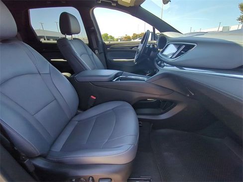 Used 2024 Buick Enclave Premium image 28