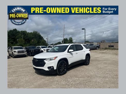 Used 2021 Chevrolet Traverse RS FWD image 1