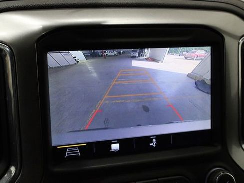 Used 2019 Chevrolet Silverado 1500 LTZ w/ LTZ Convenience Package AWD/4WD image 10