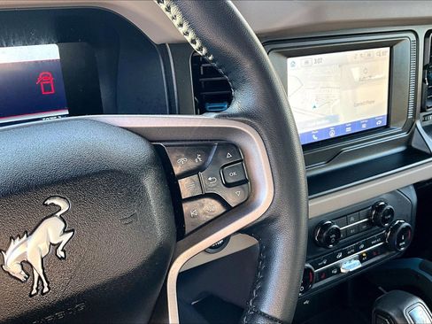 Used 2022 Ford Bronco Wildtrak image 19