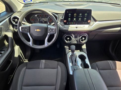 Used 2025 Chevrolet Blazer LT FWD image 19