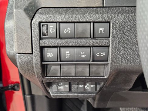 Certified 2025 Toyota Tacoma Limited AWD/4WD image 25