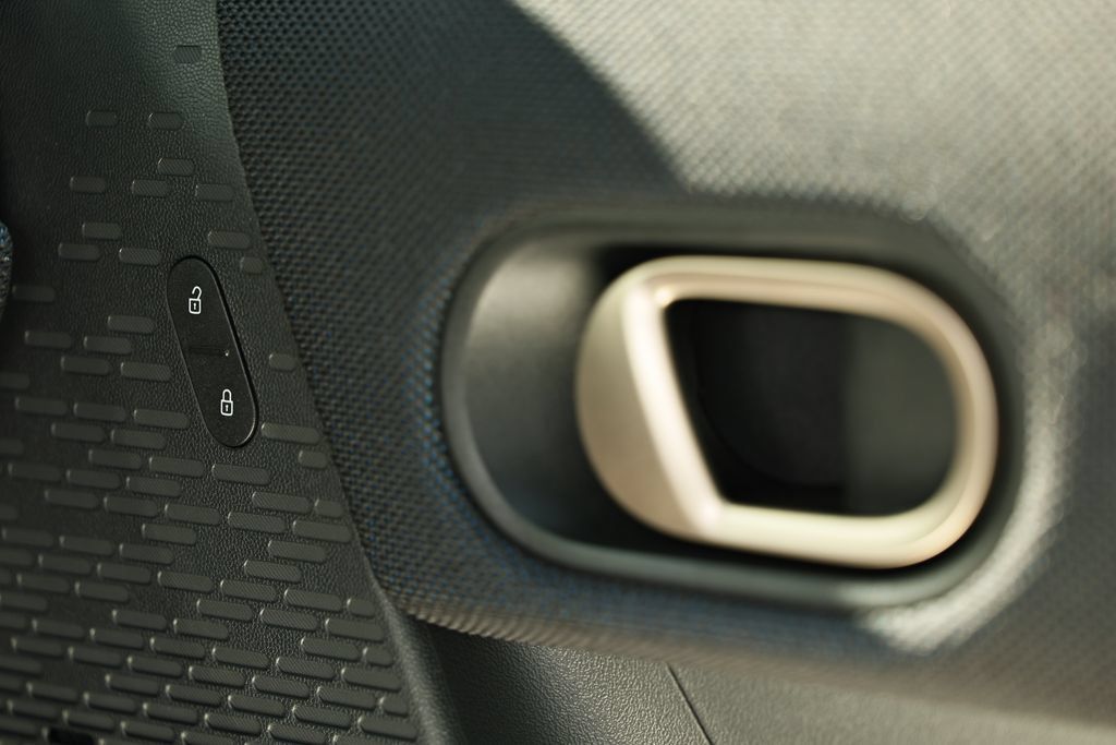 New 2026 MINI Cooper 2-Door Hardtop FWD image 40