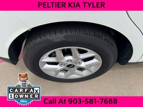 Certified 2025 Kia Soul LX FWD image 11