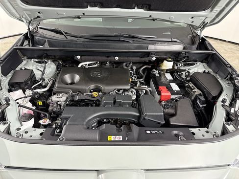 Certified 2022 Toyota RAV4 XLE Premium AWD/4WD image 32