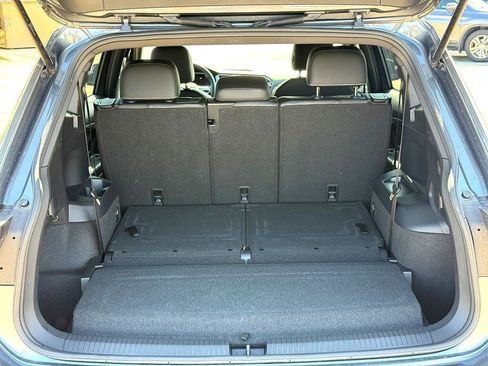 Certified 2023 Volkswagen Tiguan SE R-Line FWD image 10