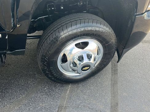 Used 2019 Chevrolet Silverado 3500 High Country w/ Duramax Plus Package AWD/4WD image 33