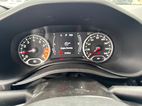 Used 2020 Jeep Renegade Altitude image 28