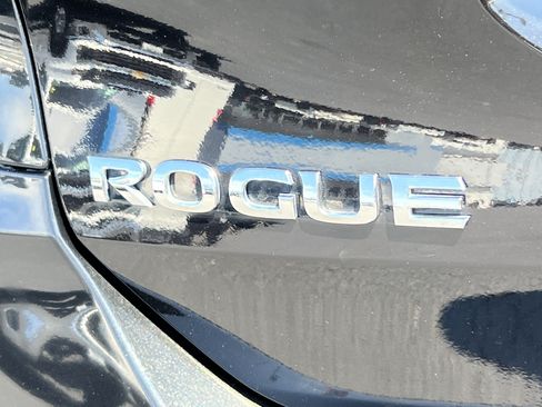 Used 2020 Nissan Rogue SV AWD/4WD image 9