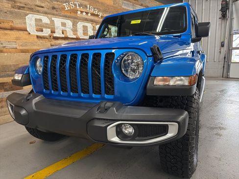 Used 2021 Jeep Gladiator Sport image 8