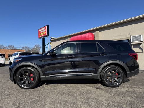 Used 2022 Ford Explorer ST w/ Equipment Group 401A image 6