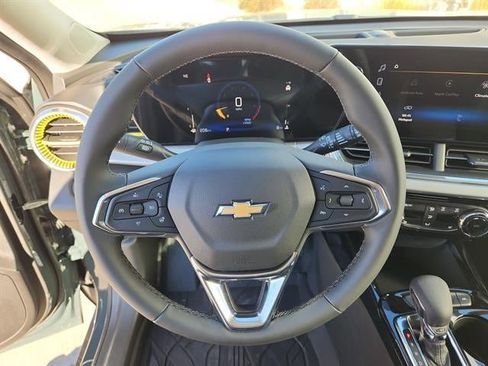 New 2026 Chevrolet Trax LT w/ Driver Confidence Package FWD image 13