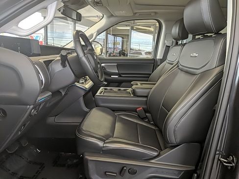 Used 2025 Ford Expedition Max Platinum image 15