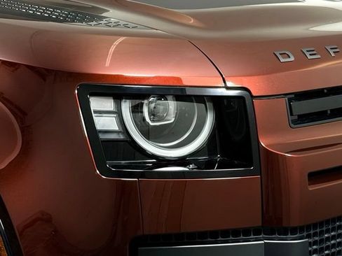 New 2026 Land Rover Defender 90 X-Dynamic SE AWD/4WD image 14