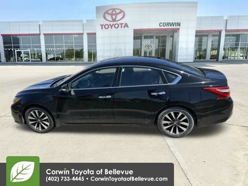 Used 2017 Nissan Altima 2.5 SV w/ Convenience Package FWD image 14