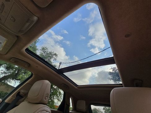 Used 2017 Cadillac XT5 Platinum image 21