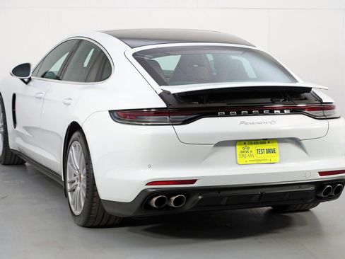 Used 2022 Porsche Panamera 4S w/ Premium Package image 57