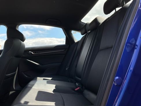 Used 2018 Honda Accord Sport image 17