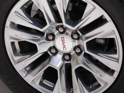 Used 2021 GMC Yukon XL Denali AWD/4WD image 32
