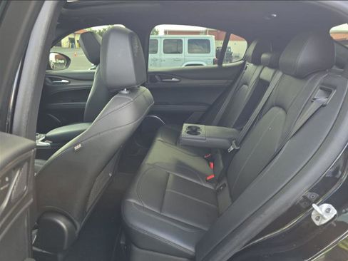 Used 2022 Alfa Romeo Stelvio Ti AWD/4WD image 5