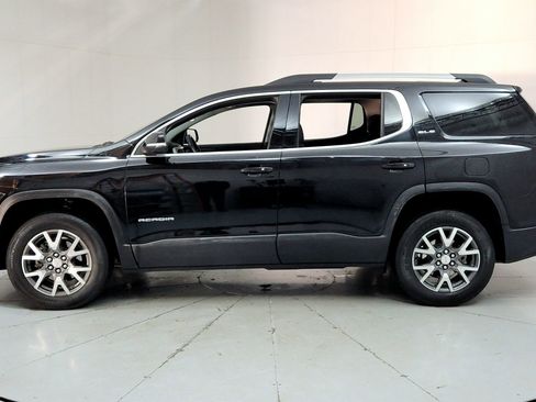 Certified 2023 GMC Acadia SLE w/ Driver Convenience Package FWD image 2