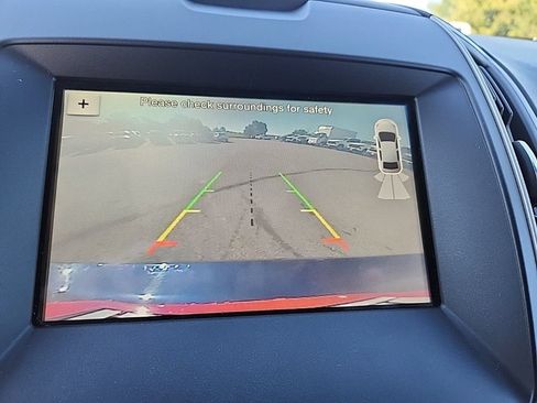 Used 2016 Ford Edge SEL w/ Equipment Group 201A AWD/4WD image 21