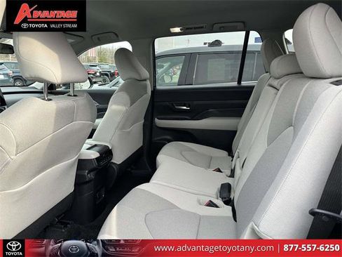 Certified 2025 Toyota Grand Highlander FWD image 14