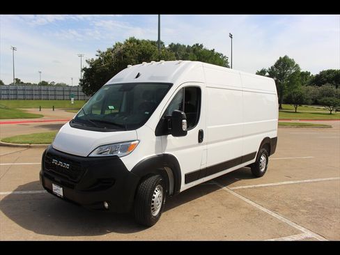 Used 2025 RAM ProMaster 2500 w/ Convenience Group FWD image 1