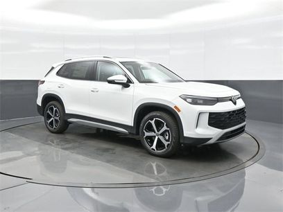 New 2025 Volkswagen Tiguan SE