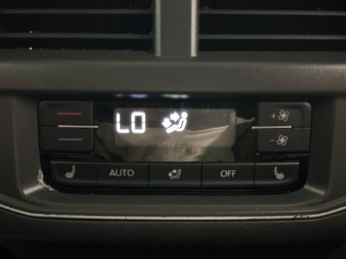 Used 2019 Volkswagen Atlas SEL Premium AWD/4WD image 33
