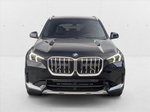 Used 2025 BMW X1 xDrive28i w/ Technology Package image 6