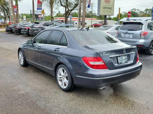 Used 2013 Mercedes-Benz C 250 Sedan image 4
