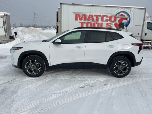 New 2026 Chevrolet Trax LT w/ Driver Confidence Package image 4