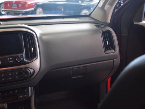 Used 2019 Chevrolet Colorado Z71 image 47