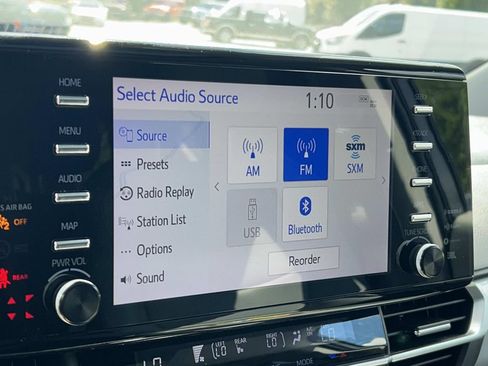 Used 2021 Toyota Sienna XLE w/ XLE Plus Package FWD image 38