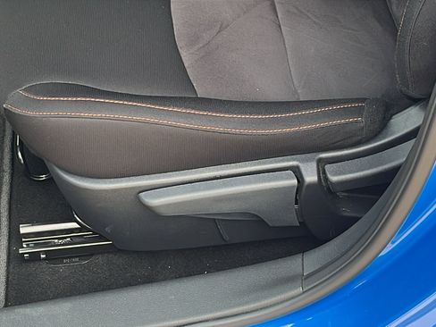 Used 2025 Nissan Sentra SR FWD image 11