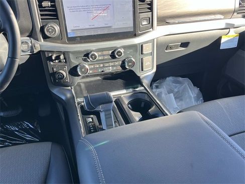 New 2025 Ford F150 Lariat w/ Equipment Group 502A High image 17